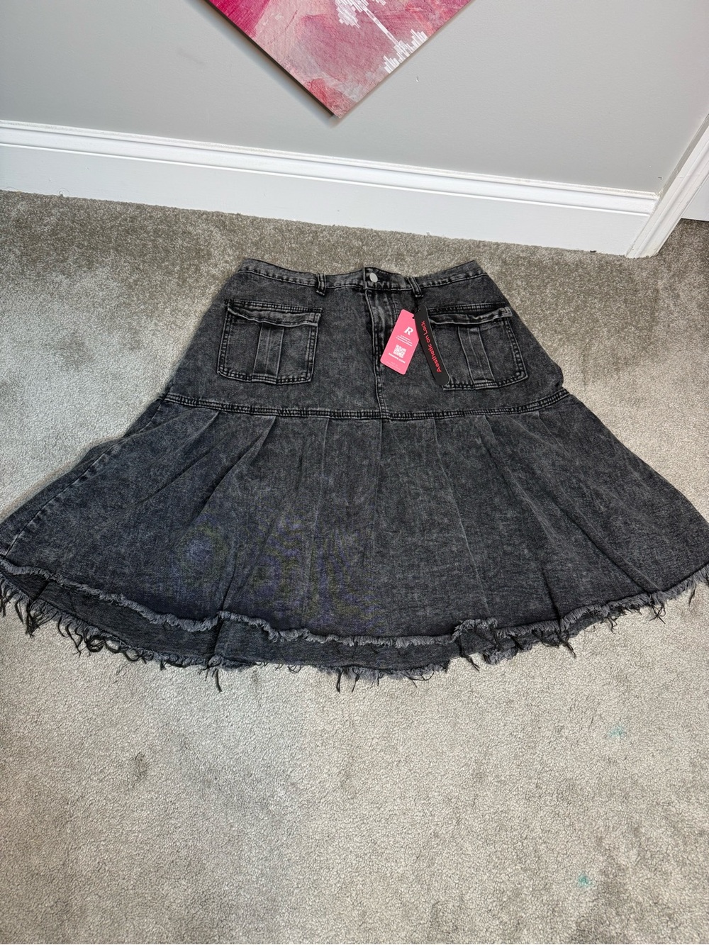 ROMWE Washed Black Denim Circle Skirt with Frayed Hem